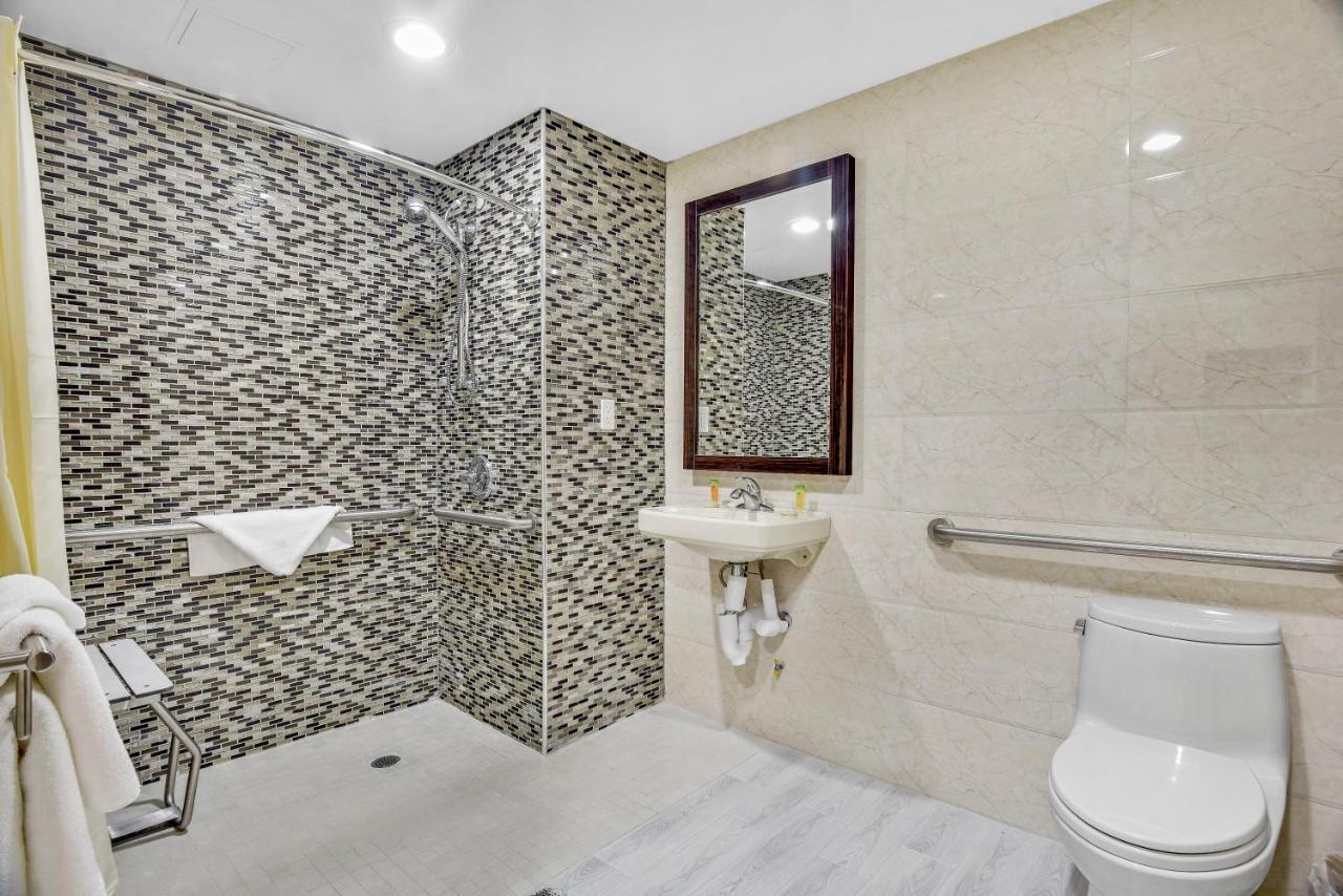 Brooklyn Broadway Hotel New York Bagian luar foto